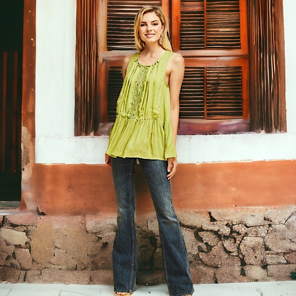 38905 Lace Detailed Tunic Tank